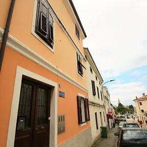 Old Town Rooms And Apartment Porec